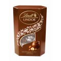Конфеты Lindt из молочного шоколада с кусочками фундука 200г