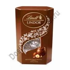 Конфеты Lindt из молочного шоколада с кусочками фундука 200г
